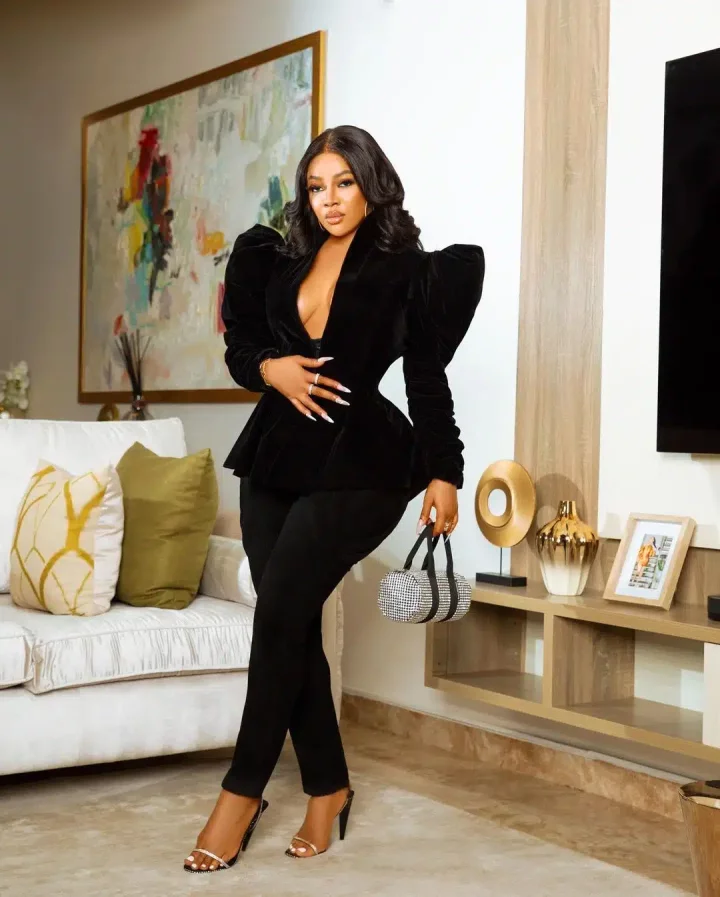 Why you should not lose family or friends over elections - Toke Makinwa