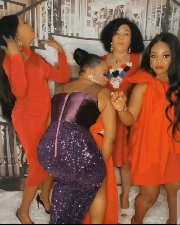Lady throws a lavish party to celebrate her divorce with her female gang of friends