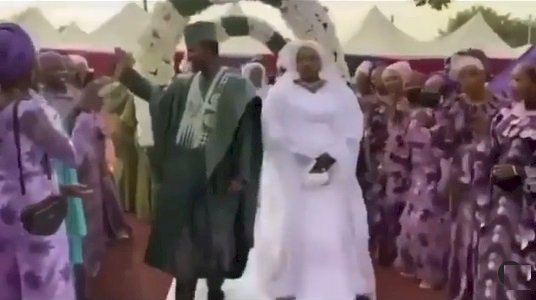 'I'm warning you MC' - Groom says as he turns down request to dance on his wedding day (Video)