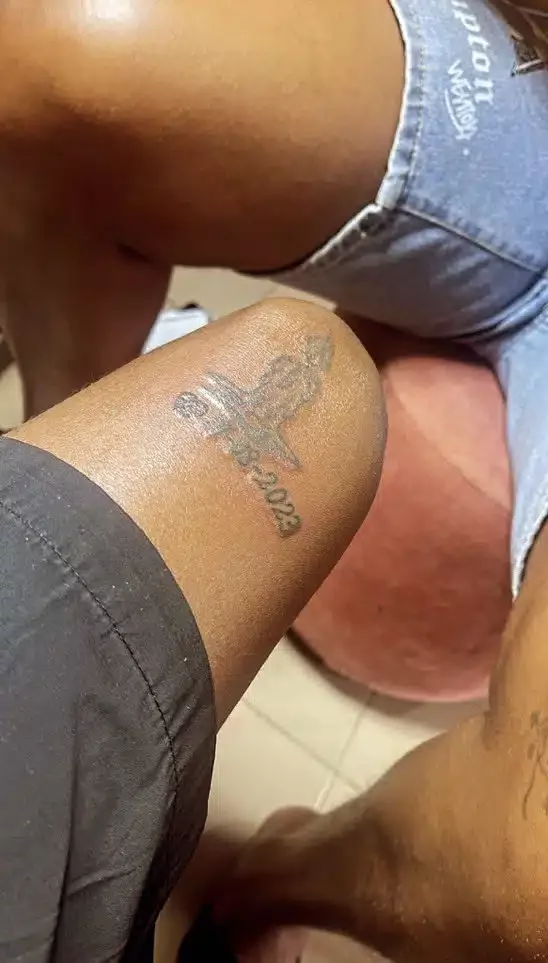 Wizkid's die hard fan pays tribute to his late mother with a permanent tattoo