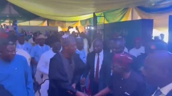 Tinubu Snubs Sanwo-Olu's Greeting At Inauguration Of Lagos-Calabar Coastal Highway Phase 1 (Video) Tinubu Snubs Sanwo-Olu's Greeting At Inauguration Of Lagos-Calabar Coastal Highway Phase 1 (Video)