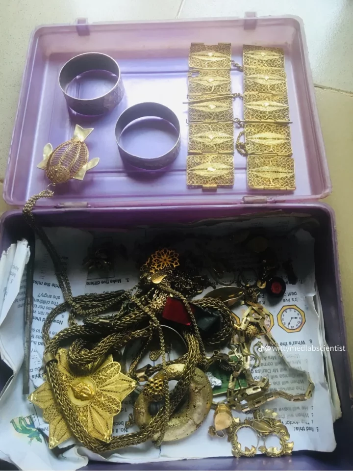 Nigerian lady flaunts gold rings, necklaces, bangles online as she discovers late grandmother's jewelry box