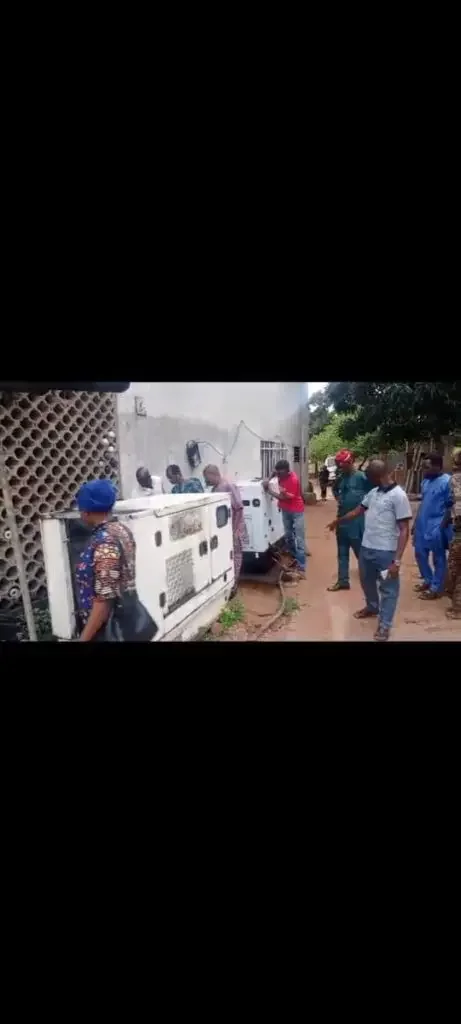 Armed robbers invade FM station in Oyo, cart away equipment (Photos)