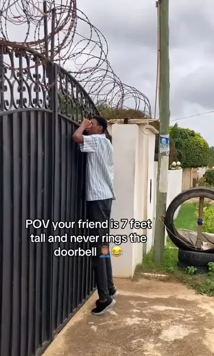 Man with impressive height leaves many in shock as he sees over high gates