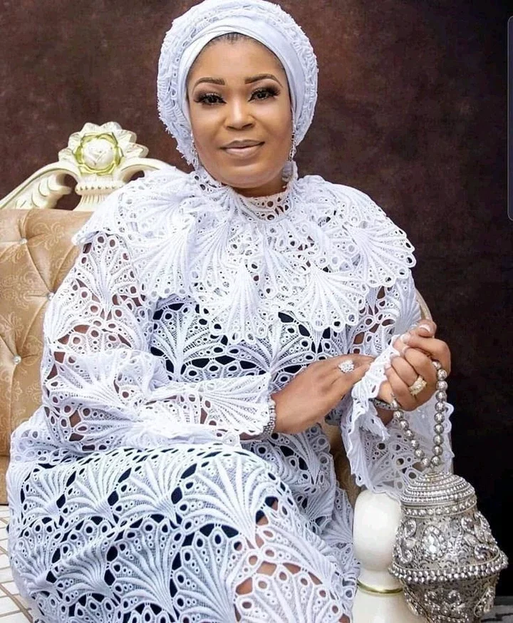 Fascinating Kaftan Styles Ladies Can Rock with Lace Fabric.