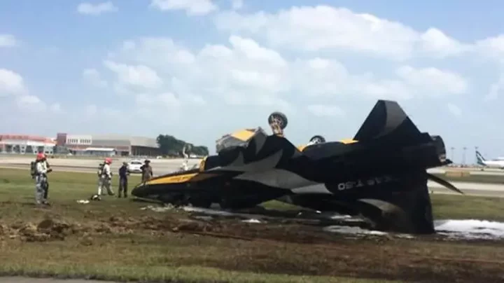 Pilot lands in hospital as fighter jet crashes at Singapore airbase