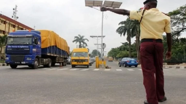 Lagos orders psychiatric tests for 18 motorists caught driving against traffic