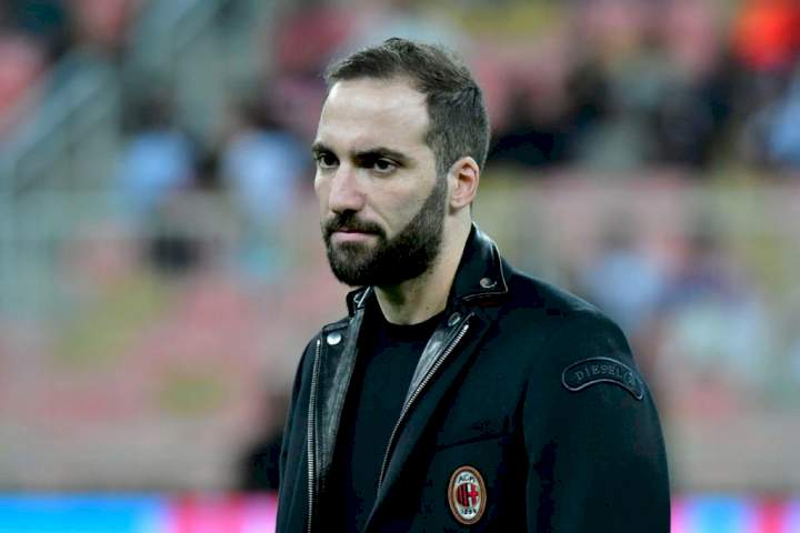 Higuain names two players that will take over from Ronaldo, Messi