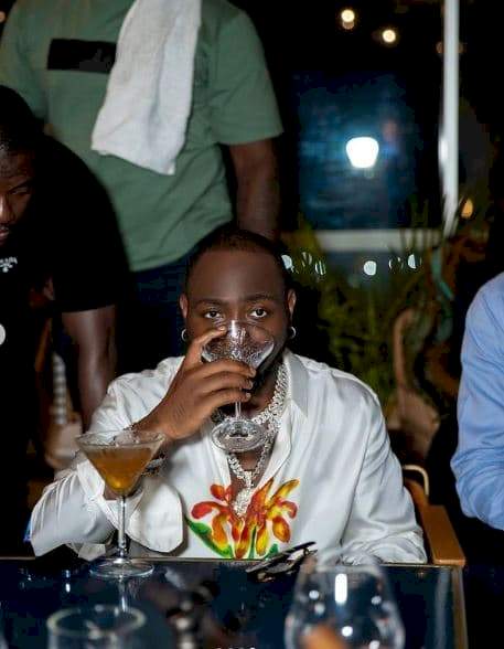 'David na national cake' - Reactions as Davido allegedly moves to new girl (Details)