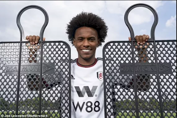 Fulham confirm the signing of ex-Arsenal and Chelsea winger Willian on a free transfer