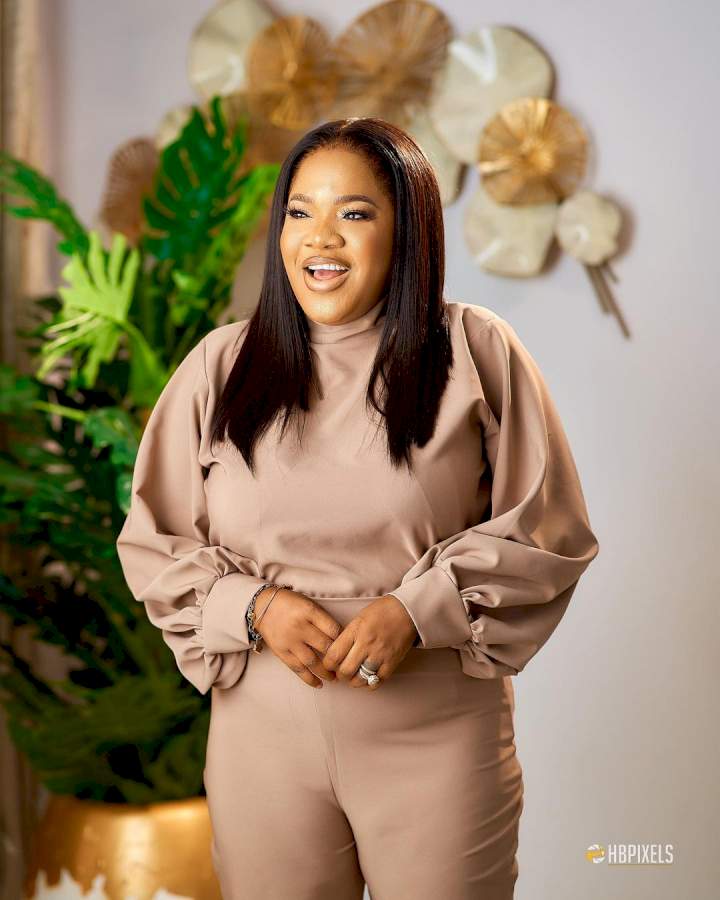 'Nobody should fight for me' - Toyin Abraham slam fans hurling insults at Lizzy Anjorin
