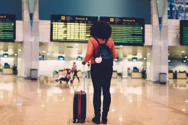 20-year-old Nigerian lady reportedly arrested in UK after travel agent defrauded her of £20K (Video) 20-year-old Nigerian lady reportedly arrested in UK after travel agent defrauded her of £20K (Video)