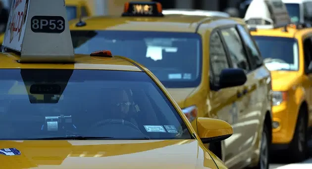 "My heart" - Passenger screams as he dies in Lagos taxi "My heart" - Passenger screams as he dies in Lagos taxi