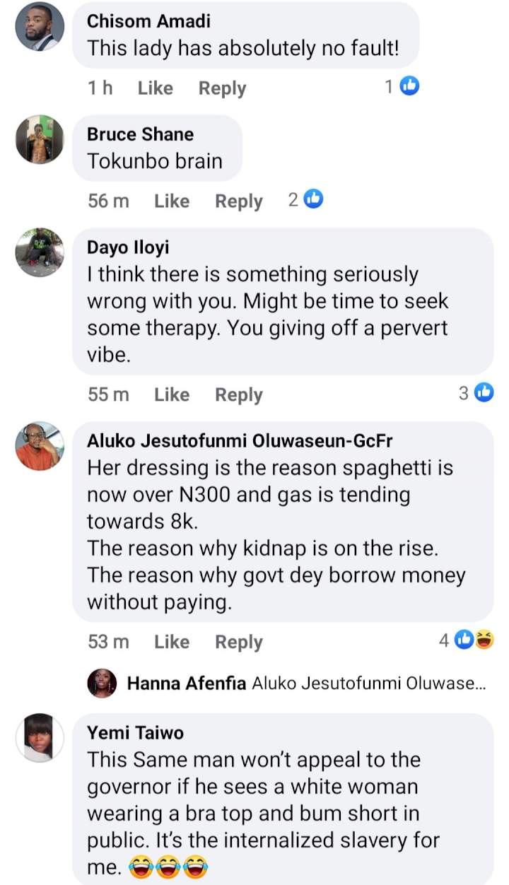 Man dragged for filth after taking photo of a lady and calling on the government to introduce mode of dressing for women