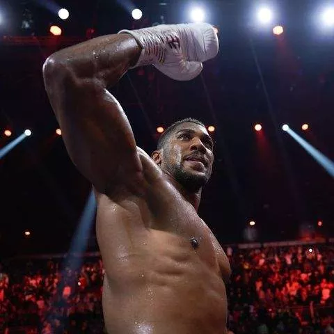 Anthony Joshua is the best heavyweight in the world after 5 round demolition of Otto Wallin as Wilder losses to Parker.