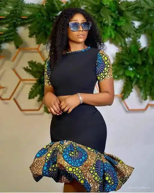 Gorgeous Blended Styles of Ankara Plain and Pattern For Ladies