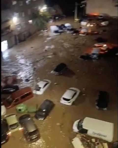 At least 51 de@d after catastrophic flash floods tear through streets in Spain