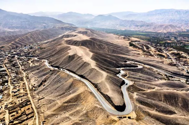 Do you want to travel on the longest road in the world? It is very dangerous