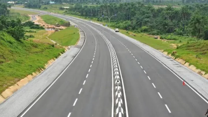 Abuja-Lagos Super Highway Project faces threat as two consortiums engage in battle for FG's nod