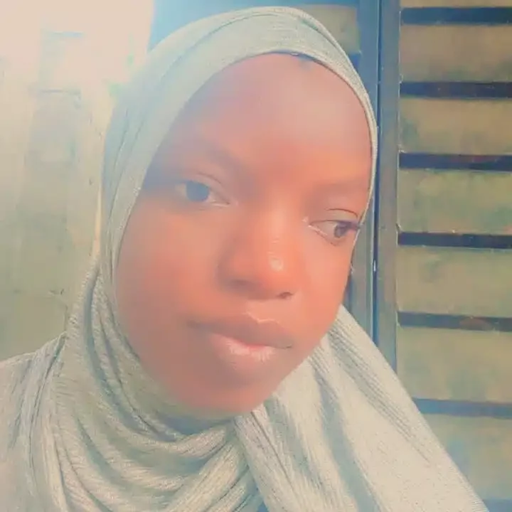 POS agent cries out as thief steals bag containing over ₦150k from her shop