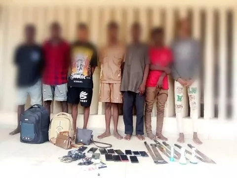 Police Arrest Seven Suspected Robbers, Recover 14 Gandsets in Suleja (Photo) Police Arrest Seven Suspected Robbers, Recover 14 Gandsets in Suleja (Photo)
