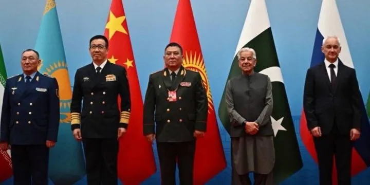 China hosts Iran, Russia defence chiefs China hosts Iran, Russia defence chiefs
