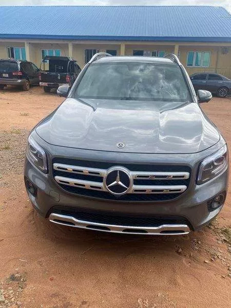 Delta police arrest suspected car thief who posed as buyer and absconded with N55m Benz during test drive in Abuja  (video)