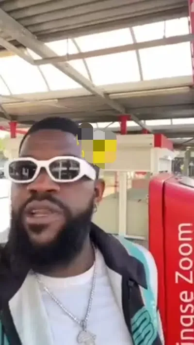 'Why do people believe in technology?' - Nigerian man asks, refuses to enter driverless bus (Video)