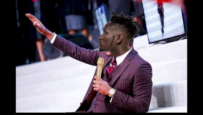 Mr. Eazi Turns Apostle, Prophesizes Into The Lives Of His Fans