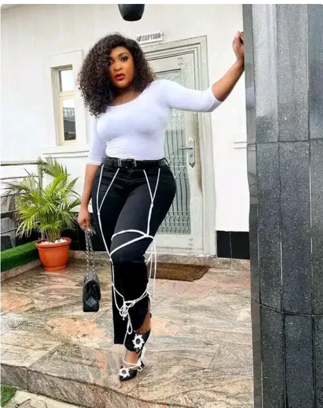 My Buttocks Made People Give Me So Much Attention Today - Blessing Ceo