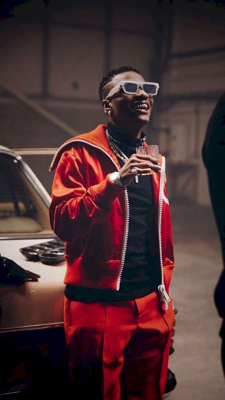 Fans celebrate as Wizkid clocks 32