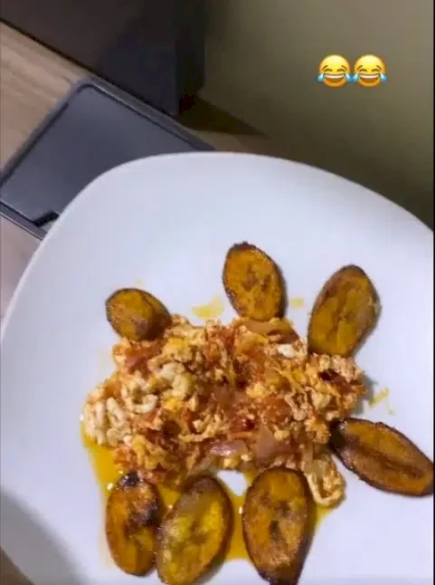 Reactions as man shares video of N2k food he was served at a Lagos hotel