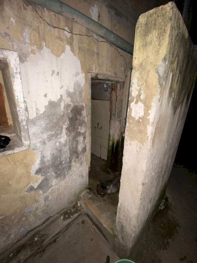 Man laments over condition of house he was asked to pay N600k for in Victoria Island, Lagos