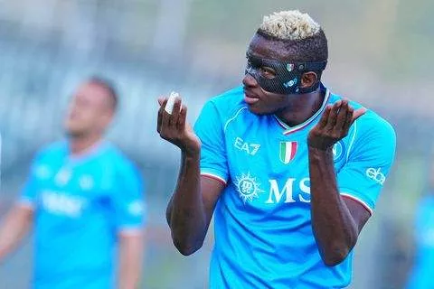 Report: Napoli give Osimhen deadline to sign new contract
