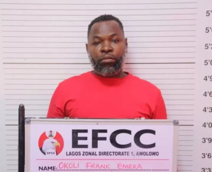 Man Sentenced in Lagos for Spraying, Stomping on Naira (Photo) Man Sentenced in Lagos for Spraying, Stomping on Naira (Photo)