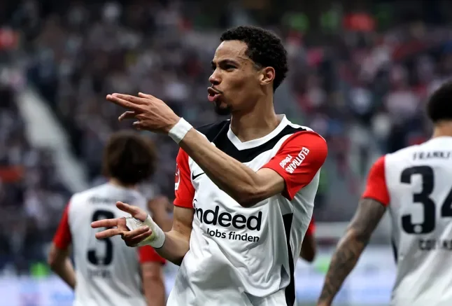 Chelsea 'hesitate' over signing £68m striker ahead of Liverpool Chelsea 'hesitate' over signing £68m striker ahead of Liverpool