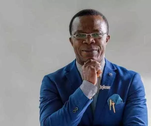 A man must have at least a 2 or 3-bedroom apartment and tell you how much he earns monthly before marriage - Billionaire businessman Cosmas Maduka tells women (video)