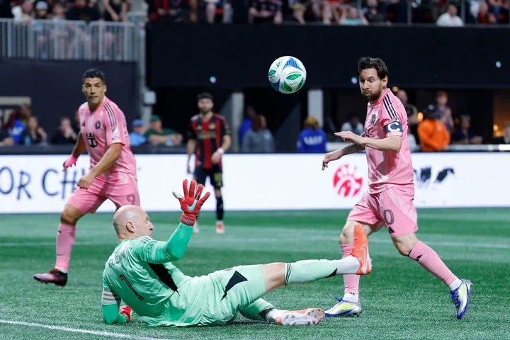 Fans react after seeing photo of Leo Messi chipping a goalkeeper to score on Monday morning