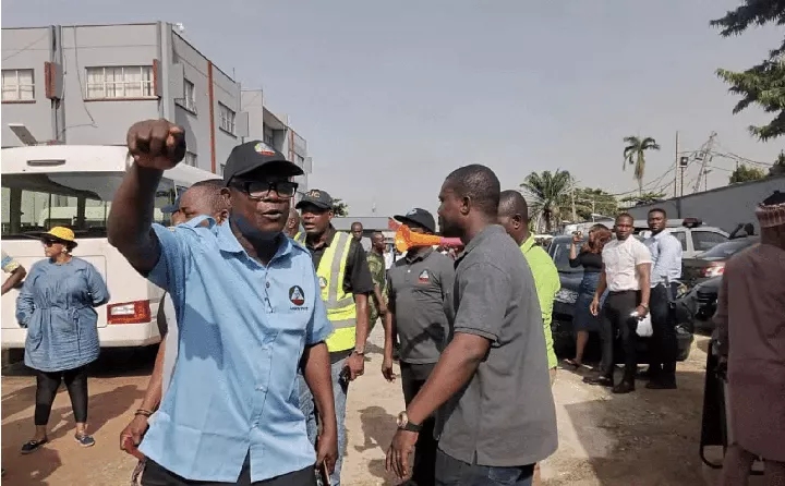 Strike: Labour Leaders Chase Out FIRS Staff with Cane, Shut Down Lagos Office (Photos)