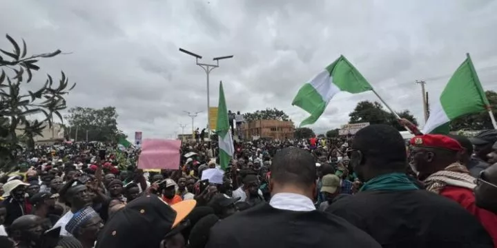 Falana asks Court to quash 60-day remand of 49 Nigerians protesting fund looting