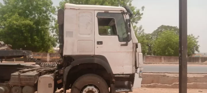 Bauchi Police intercept N10m trailer of salt, nab fake soldier in bandit zone