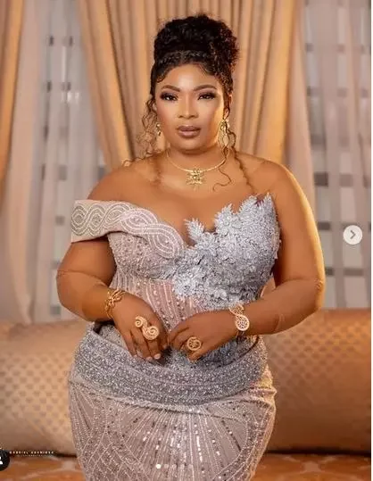 'Your backside is fake, I'm prettier than you' - Laide Bakare continues to drag Eniola Badmus