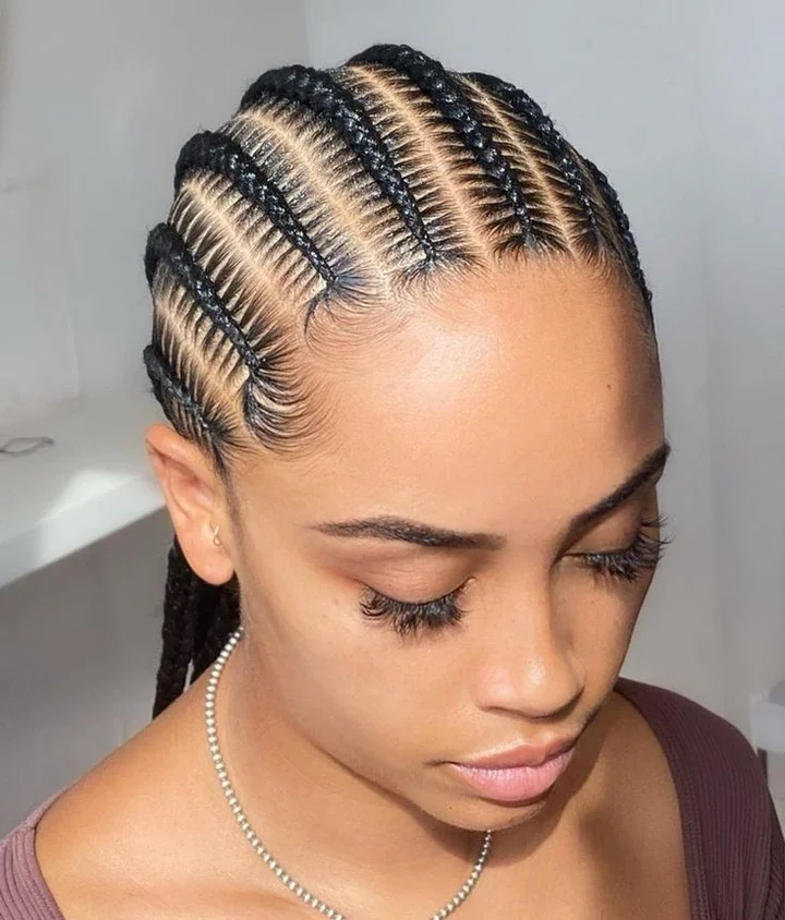 Charming And Beautiful Braided Hairstyles Ladies Can Wear to Look Cool