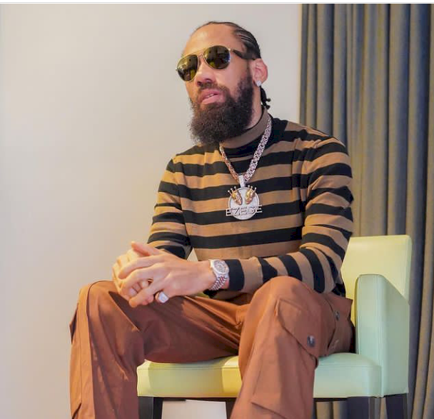 'Anybody wey use me for sacrifice go born money for me' - Phyno tells Kanayo O. Kanayo (Video)