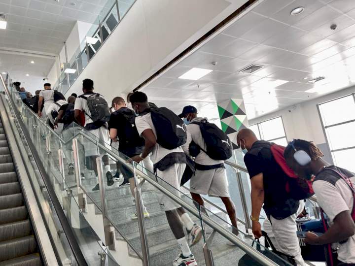 Ghana squad arrive in Abuja for 2nd leg of their World Cup playoff with Super Eagles of Nigeria (photos)