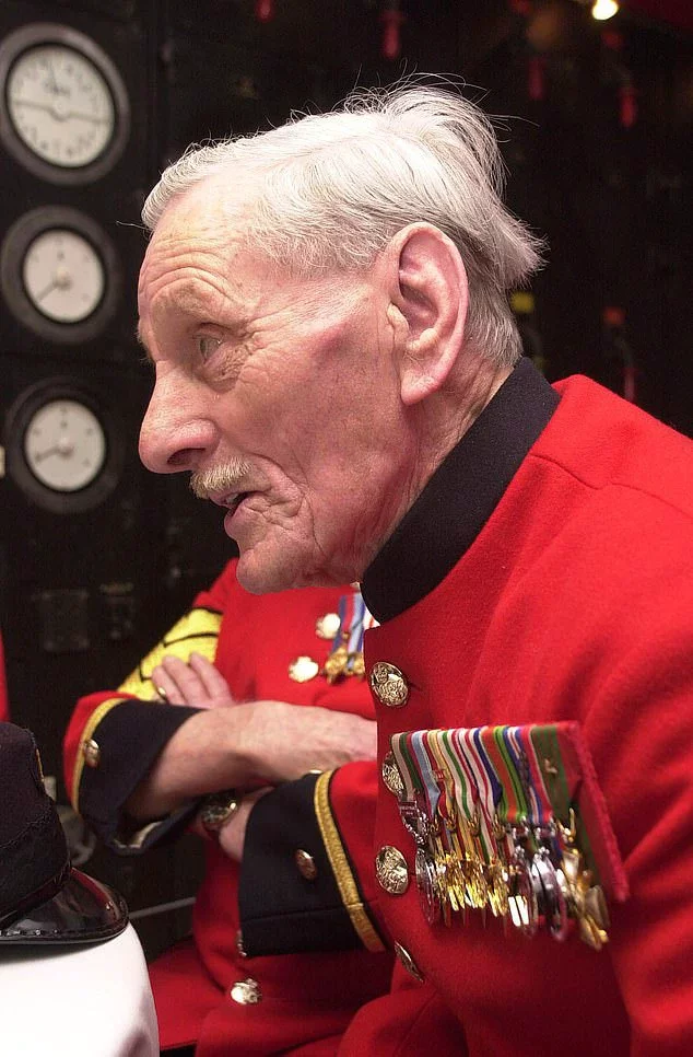 Charlie Hackney seen in his Chelsea Pensioners uniform in 2004