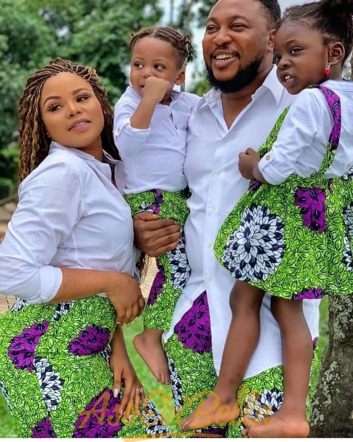 Gorgeous Families in Matching Outfits for Family Portraits