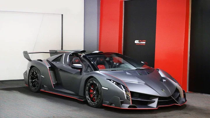 Lamborghini Veneno Roadster 