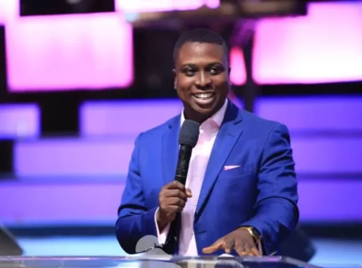 Pastor Bolaji Idowu warns against lending money to friends