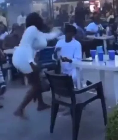 Surprise Proposal Goes Wrong - Lady Gives Boyfriend Hot Slap As He Proposes To Her In Public